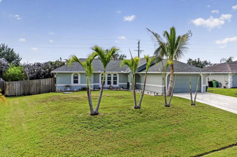3 bedroom Single Family Residence at 3005 SE Wake Road, Port St Lucie Section 39, Port St. Lucie — photo 4