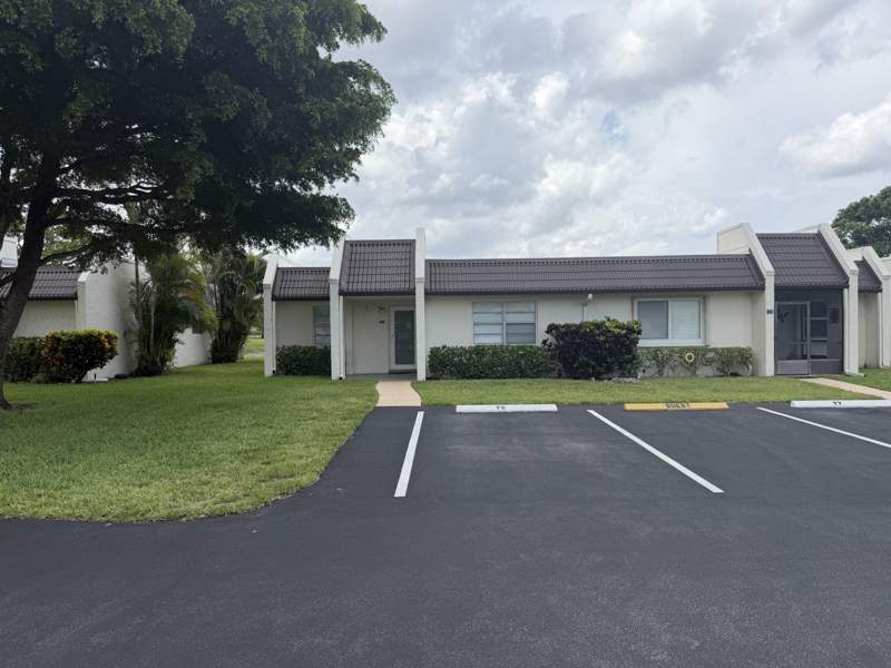 2 bedroom Condominium at 127 Lake Rebecca Drive, Golden Lakes Village Condo H, West Palm Beach — photo 4