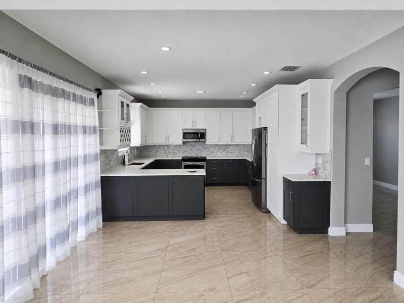5 bedroom Single Family Residence at 4436 Laurel Place, Isles At Weston, Weston — photo 4
