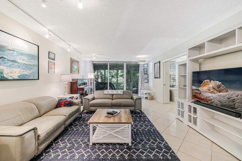 3 bedroom Condominium at 933 Cypress Grove Drive #103, Palm-Aire Country Club, Pompano Beach — photo 2