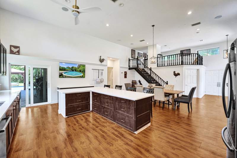 7 bedroom Single Family Residence at 10951 SW 58th Court, Fla Fruit Lands Co Sub No 1, Davie — photo 5