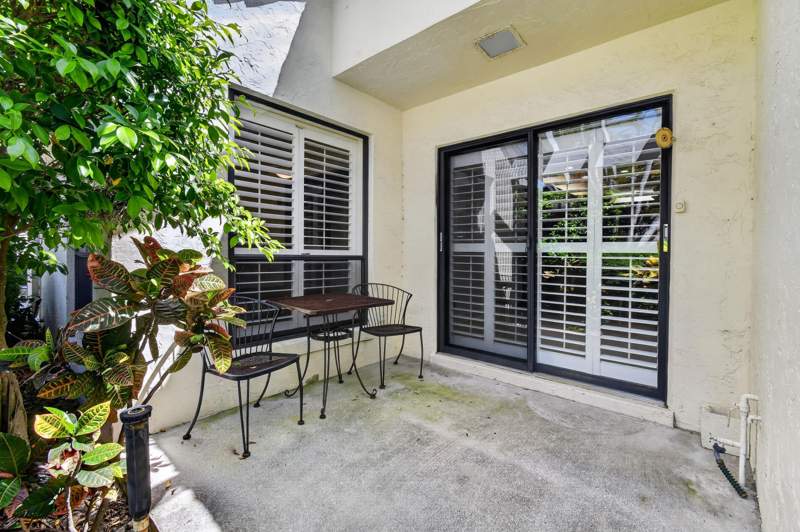 3 bedroom Condominium at 11453 Shady Oaks Lane, Twelve Oaks Condo, North Palm Beach — photo 4