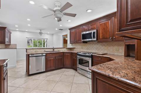 11453 Shady Oaks Lane, North Palm Beach FL - photo 19 of 72