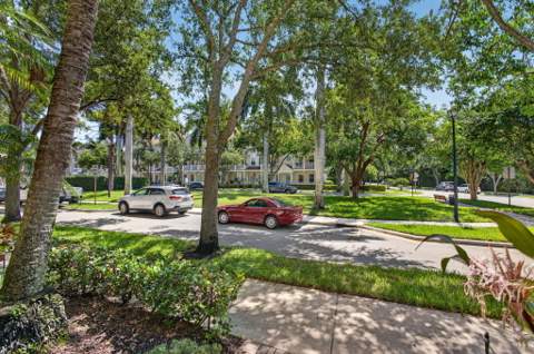 128 W Royal Palm Circle #101, Jupiter FL - photo 13 of 78