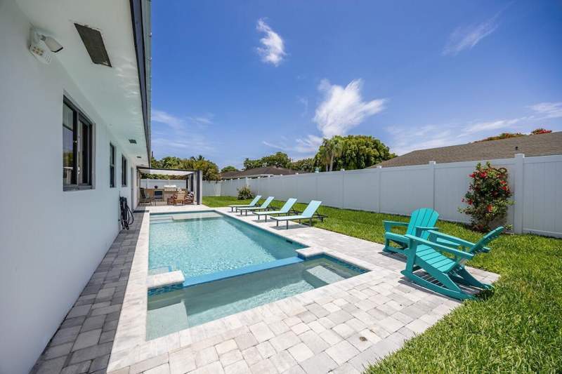 4 bedroom Single Family Residence at 526 Linnet Circle, Tropic Palms, Delray Beach — photo 2