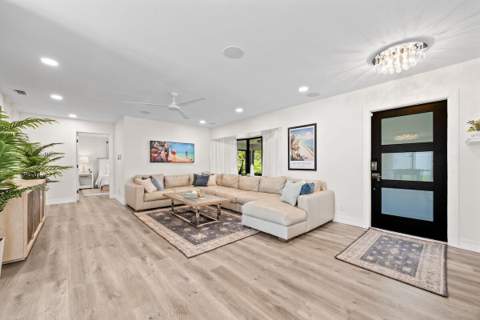526 Linnet Circle, Delray Beach FL - photo 11 of 38