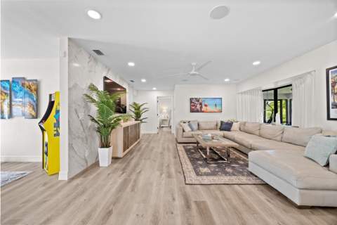 526 Linnet Circle, Delray Beach FL - photo 12 of 38