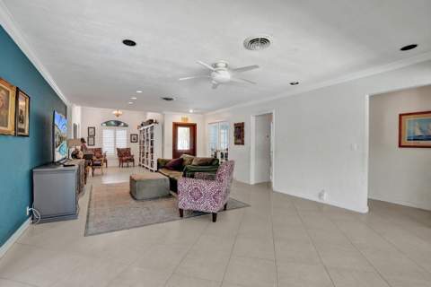 2756 NE 35th Street, Fort Lauderdale FL - photo 7 of 43