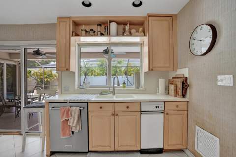 2756 NE 35th Street, Fort Lauderdale FL - photo 17 of 43