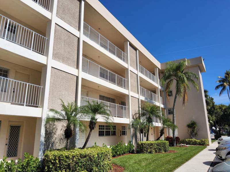 3 bedroom Condominium at 3151 S Palm Aire Drive #301, No 35 Palm-Aire Country Club, Pompano Beach — photo 2