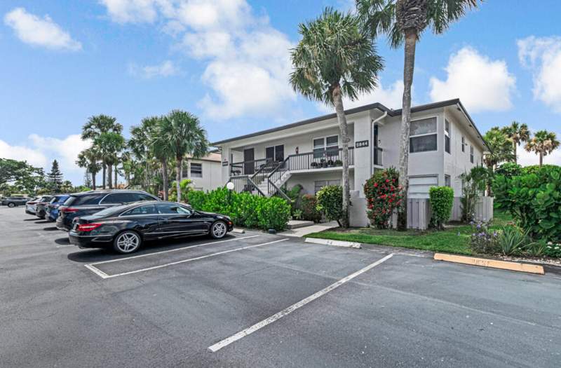 2 bedroom Condominium at 5844 Areca Palm Court #C, Palm Greens At Villa Del Ray Condo II, Delray Beach — photo 3