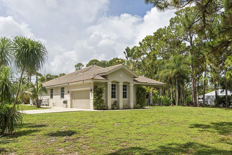 4 bedroom Single Family Residence at 17854 88th Road, The Acreage, The Acreage — photo 2