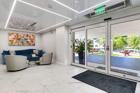 340 Sunset Drive #1502, Fort Lauderdale FL - photo 7 of 48