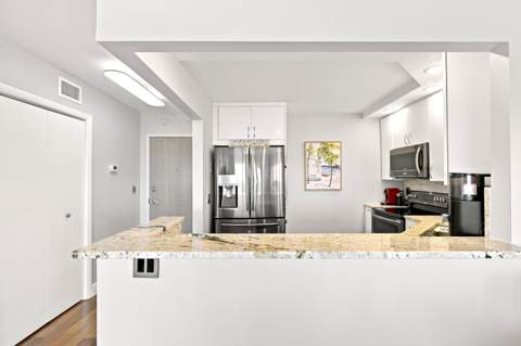 340 Sunset Drive #1502, Fort Lauderdale FL - photo 12 of 48
