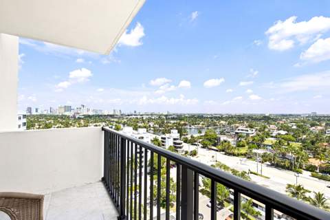 340 Sunset Drive #1502, Fort Lauderdale FL - photo 24 of 48