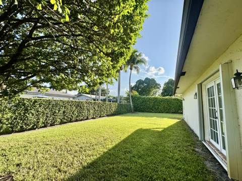 10520 NW 43rd Court, Coral Springs FL - photo 17 of 19
