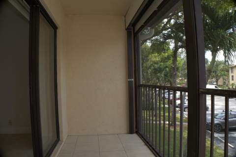 815 Sky Pine Way #D2, Greenacres FL - photo 15 of 40