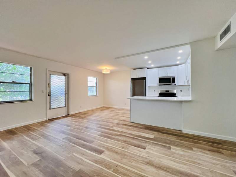 2 bedroom Condominium at 5 Hastings A, Century Village -Hastings Condos, West Palm Beach — photo 2