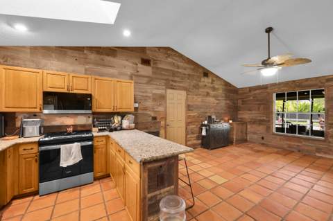 15921 80th Lane, Loxahatchee FL - photo 9 of 35