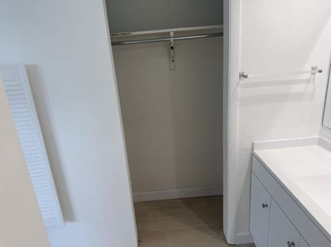 460 Paradise Isle Boulevard #101, Hallandale Beach FL - photo 22 of 37