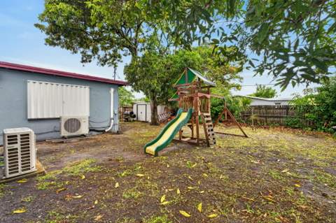 741 NW 17th Court, Pompano Beach FL - photo 7 of 25