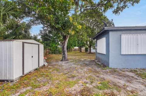 741 NW 17th Court, Pompano Beach FL - photo 8 of 25