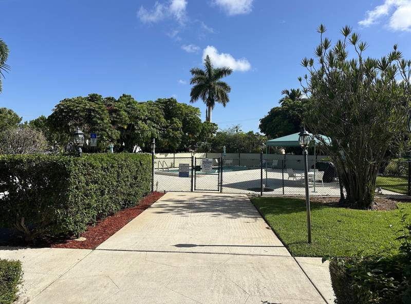 2 bedroom Condominium at 505 Spencer Drive #407, Spencer Place Condo, West Palm Beach — photo 3