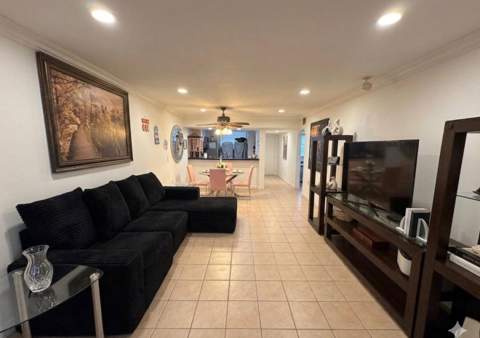 1711 Whitehall Drive #201, Davie FL - photo 8 of 13