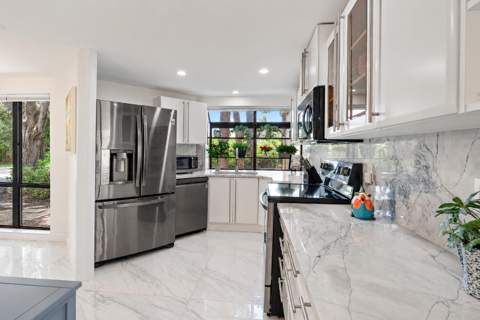 111 Waterview Drive #1110, Palm Beach Gardens FL - photo 8 of 35