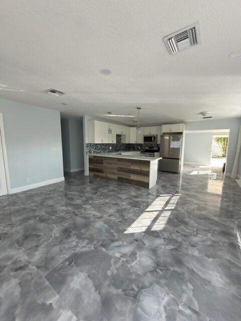 364 Garden Boulevard, Palm Beach Gardens FL - photo 6 of 16