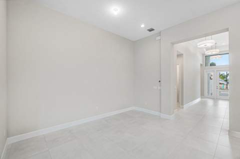 11650 Clever Cardinal Court, Boynton Beach FL - photo 13 of 44