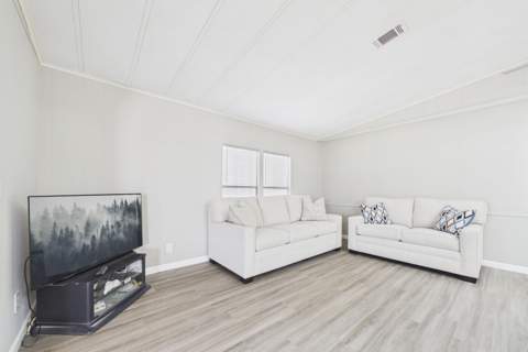 7831 SE Shenandoah Drive, Hobe Sound FL - photo 18 of 43