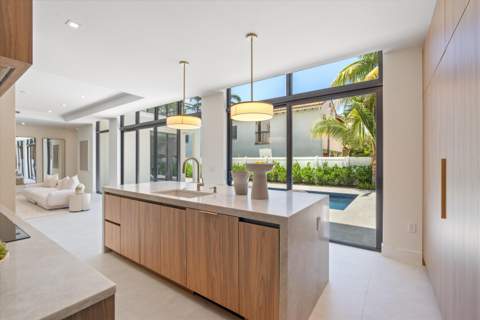 13 Eastview Avenue, Delray Beach FL - photo 11 of 39