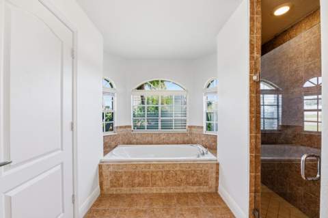 5476 NW Boydga Avenue, Port St. Lucie FL - photo 11 of 36