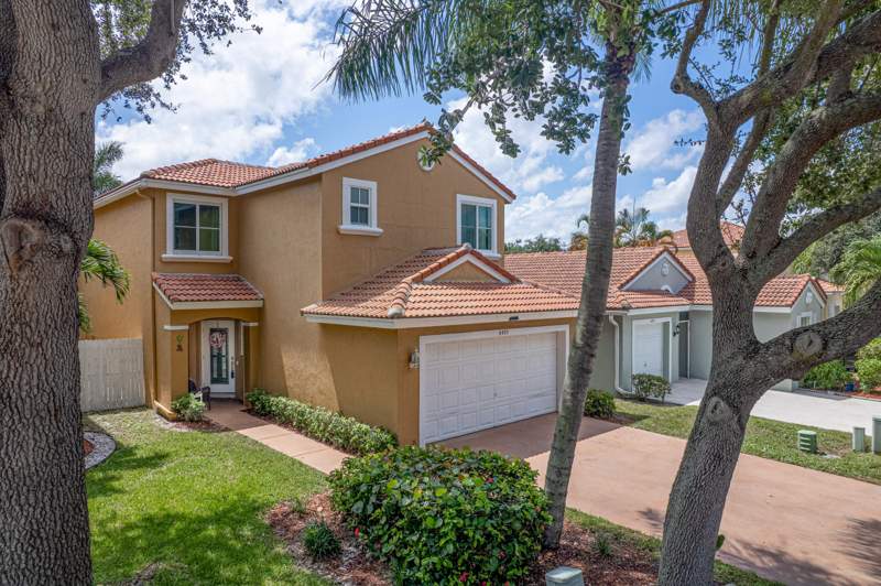 3 bedroom Single Family Residence at 6933 Desert Inn Terrace, Winston Trails Par 11, Lake Worth — photo 3