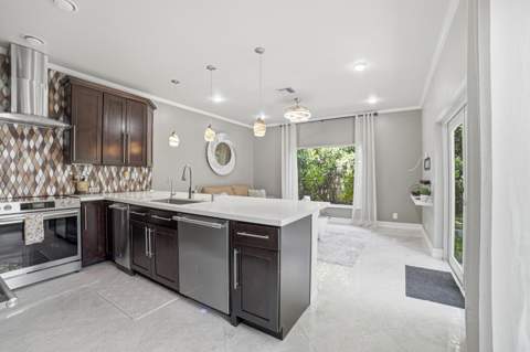 6933 Desert Inn Terrace, Lake Worth FL - photo 12 of 60