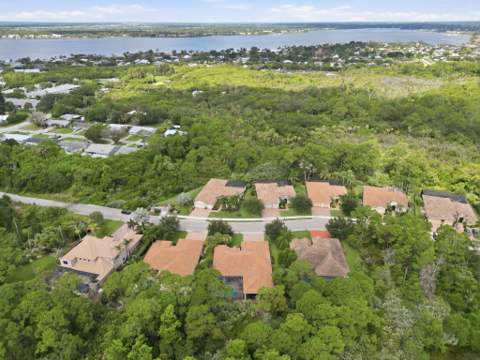 2553 NW Crystal Lake Drive, Jensen Beach FL - photo 6 of 85