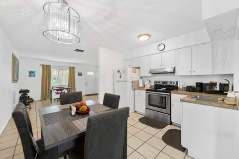 7000 NW 95th Terrace, Tamarac FL - photo 6 of 24