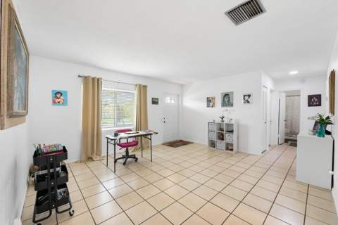 7000 NW 95th Terrace, Tamarac FL - photo 13 of 24