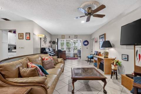 5073 Lakefront Boulevard #B, Delray Beach FL - photo 6 of 23