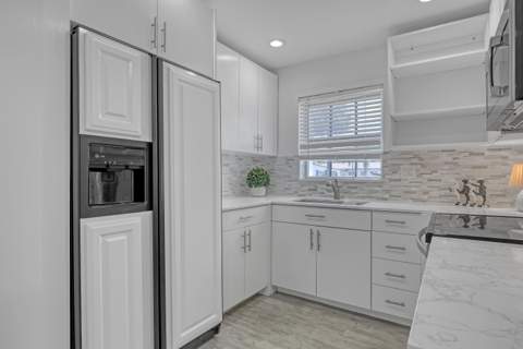 2940 Crosley Drive, West Palm Beach FL - photo 7 of 43