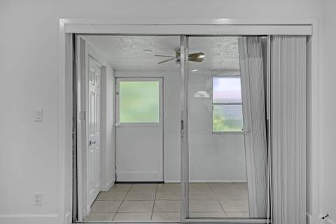 2940 Crosley Drive, West Palm Beach FL - photo 14 of 43