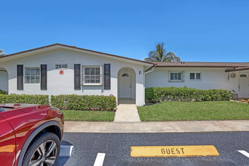 1 bedroom Villa at 2940 Crosley Drive, Cresthaven Villas 17 Condo, West Palm Beach — photo 2