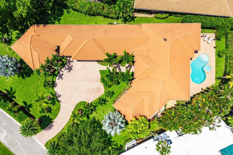 5 bedroom Single Family Residence at 221 Thornton Drive, PGA Resort Community Of Preston, Palm Beach Gardens — photo 2