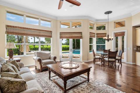 221 Thornton Drive, Palm Beach Gardens FL - photo 17 of 51