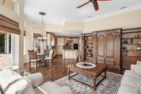 221 Thornton Drive, Palm Beach Gardens FL - photo 18 of 51