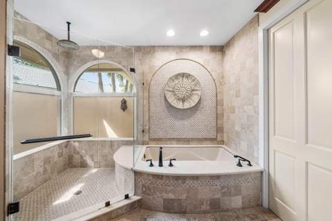 221 Thornton Drive, Palm Beach Gardens FL - photo 12 of 51