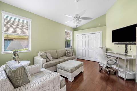 221 Thornton Drive, Palm Beach Gardens FL - photo 23 of 51