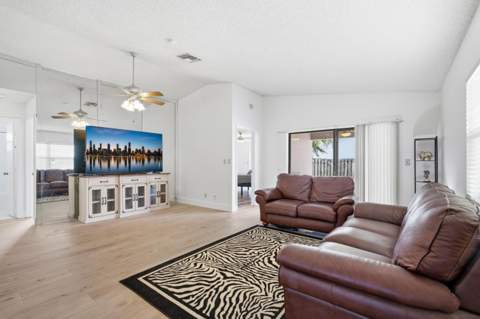 8300 SW 41st Street, Davie FL - photo 10 of 27