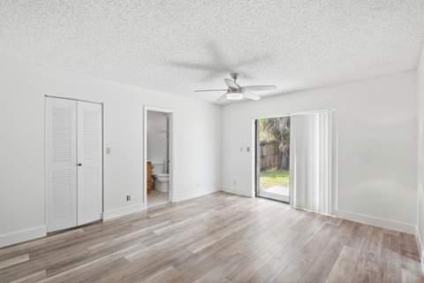 8300 SW 41st Street, Davie FL - photo 13 of 27